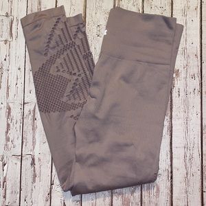 Pink Victoria’s Secret leggings